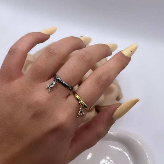Anello Iniziale Pendente