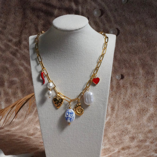 Collana Case Charms
